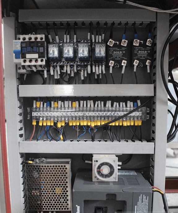 Plastik idishlarni avtomatik to'ldirish uskunasi US-MIC R45