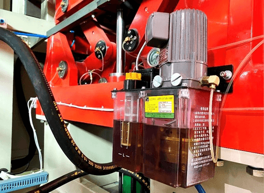 Plastik idishlar ishlab chiqarish uskunasi US-TQC-750